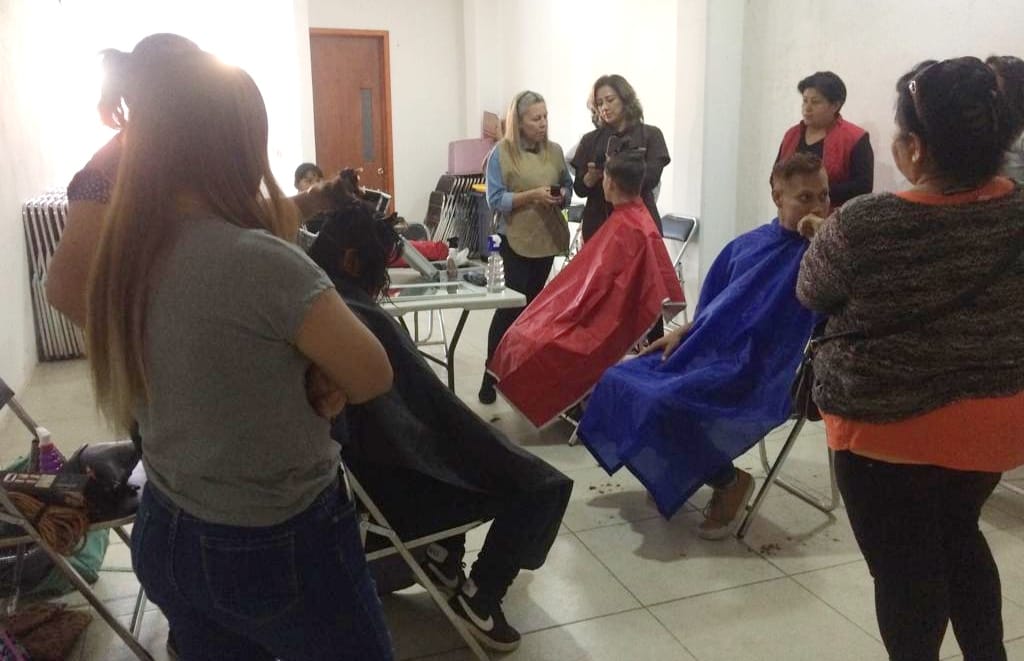 Dota gobierno de Apetatitlán a ciudadanía de habilidades y conocimientos para generar fuentes de empleo